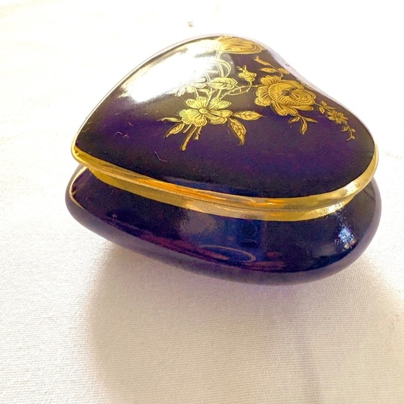 Vintage Limoges Rochard France Cobalt Blue & Gold Hand Painted Heart Box - Picture 9 of 10